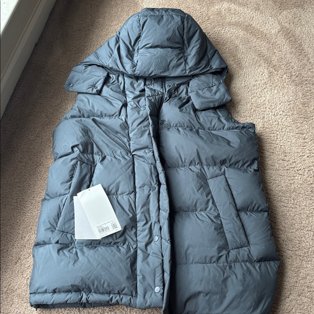 NWOT Lululemon Wunder Puff Mid-Length Vest in Oil Grey / Belgian Blue